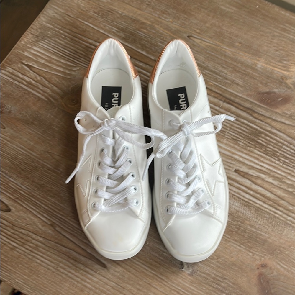 Golden Goose, white sneakers. Size 38 Like NEW
